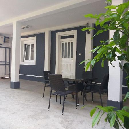 Luka Apartment Ulcinj Exterior photo